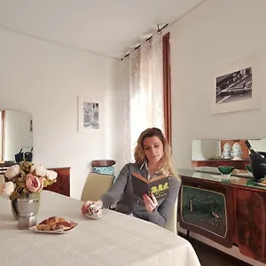 appartamento-bianco.hotelinveneto.com/